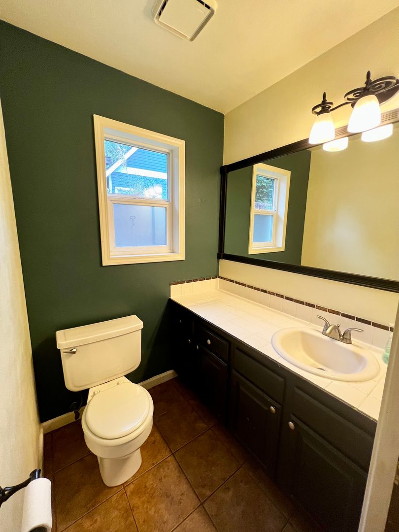 8650 Payne Ln NW, Bremerton, WA 98311