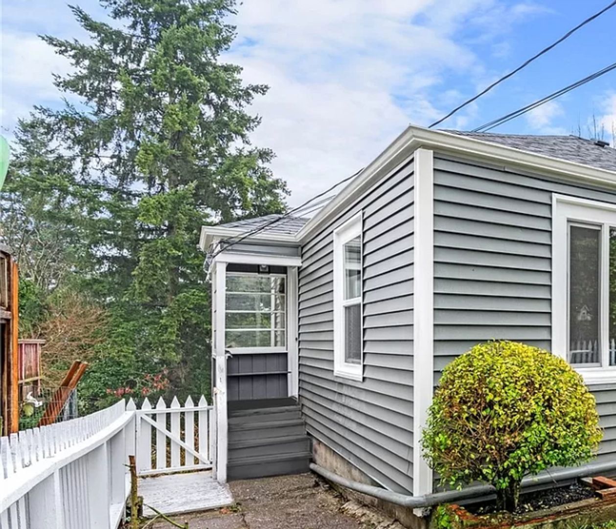 804 S Marion Ave , Bremerton, WA 98312