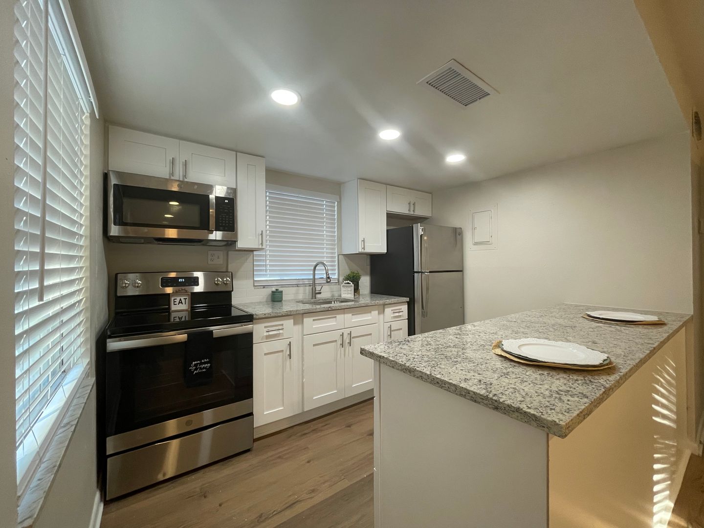 Leesburg Apartment: 1223 Pamela St