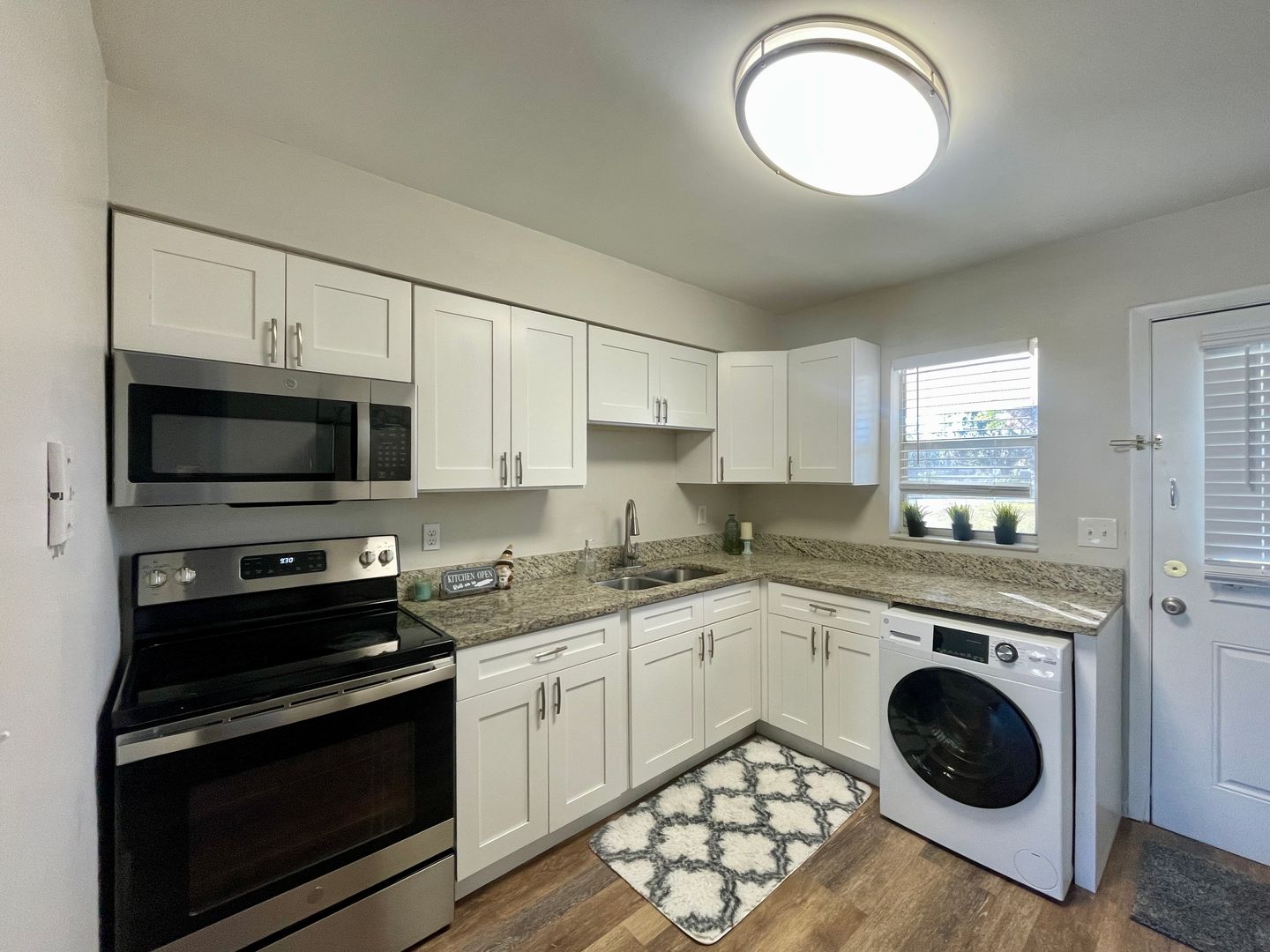 Mount Dora Apartment: 1515 Lincoln Ave