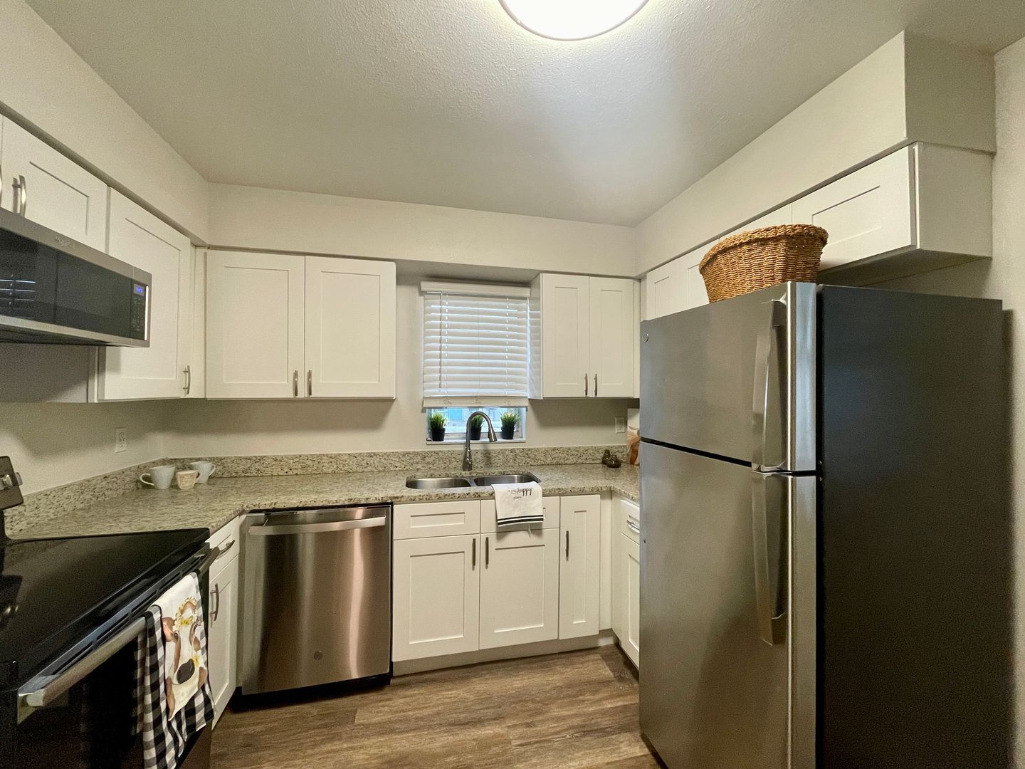 Mount Dora Apartment: 1515 Lincoln Ave