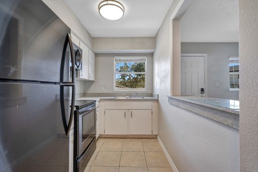 900 E. Airport Blvd. Apt #10, Sanford, FL 32773