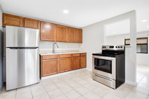 Spacious 2-Bedroom Apartments in Plant City - The Morton – photo 1