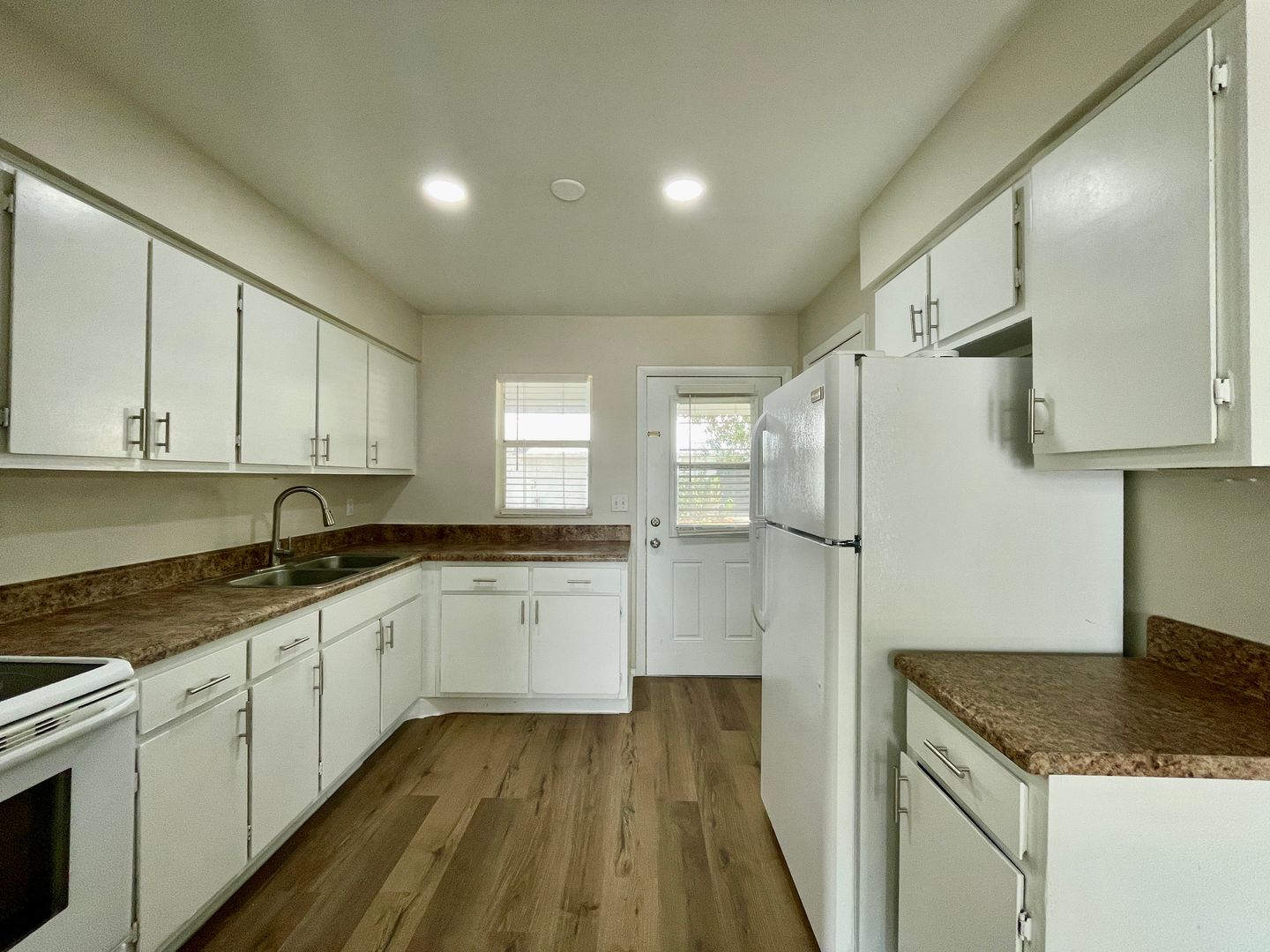 Mount Dora Apartment: 1515 Lincoln Ave