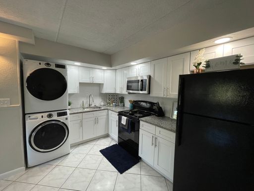 Park on Central | Modern 1-Bedroom in Kissimmee ASK ABOUT OUR FALL SPECIAL! – photo 1