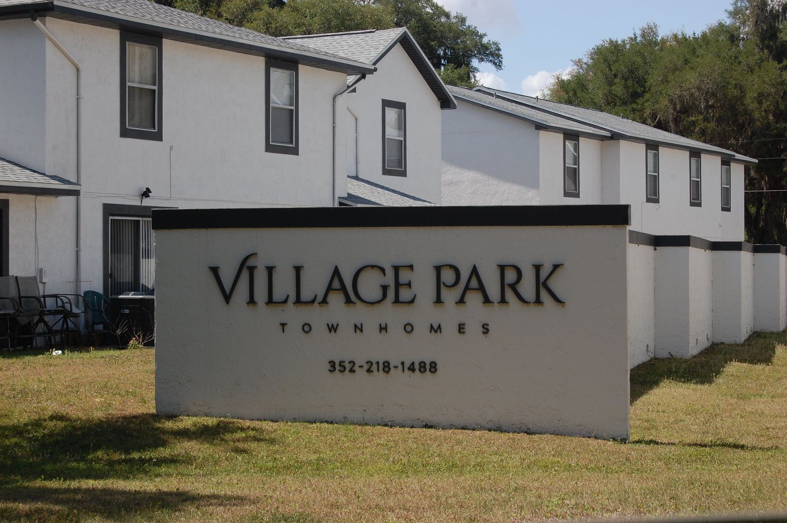 Lady Lake Apartment: 102 Sue Lane