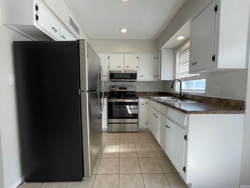 2-Bedroom Apartment in Winter Park -Your new home is waiting! Our team is here to make your move easy—schedule your tour today! – photo 1