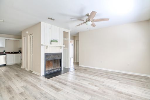 The Katherine - Newly Renovated 2 Bedroom Apartments! – photo 1