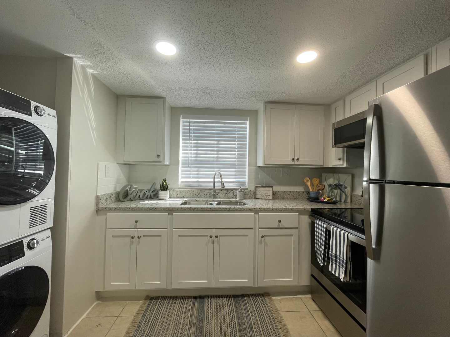 Leesburg Apartment: 1223 Pamela St