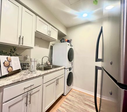 Renovated 1-Bedroom Apartment in Orlando-Your new home is waiting! Move in by August 21ST, 2026 and enjoy FREE rent in September plus a reduced deposit. Our team is here to make your move easy—schedule your tour today! – photo 1