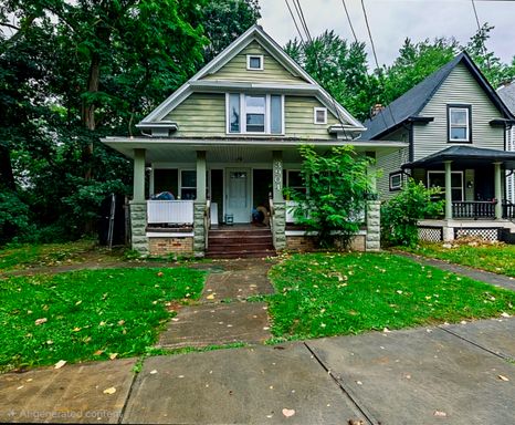 Take a look at this 3 bedroom duplex! – photo 1