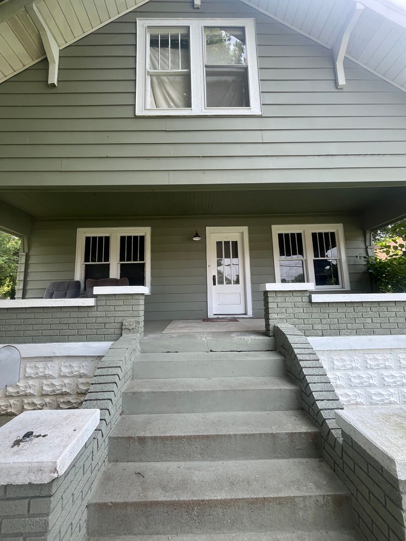 Clarksville Apartment: 522 W. Harrison Ave