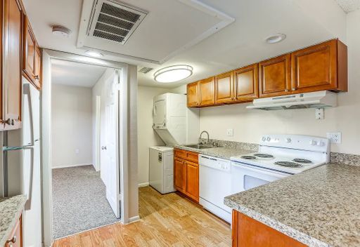 One-Bedroom with Great Features!! – photo 1