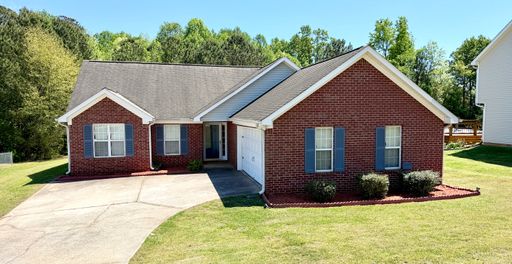 Welcome to this three-bedroom, two-bath home in Hampton, GA