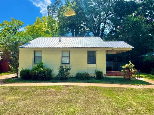 Your New Home Awaits! Charming 3 bedroom – photo 1