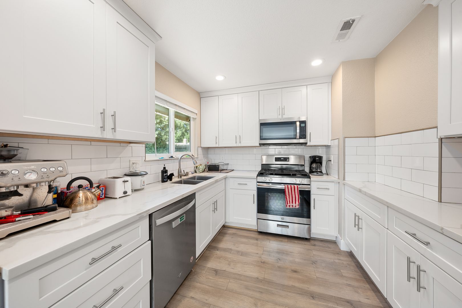 Sacramento Apartment: 123 Lido Cir