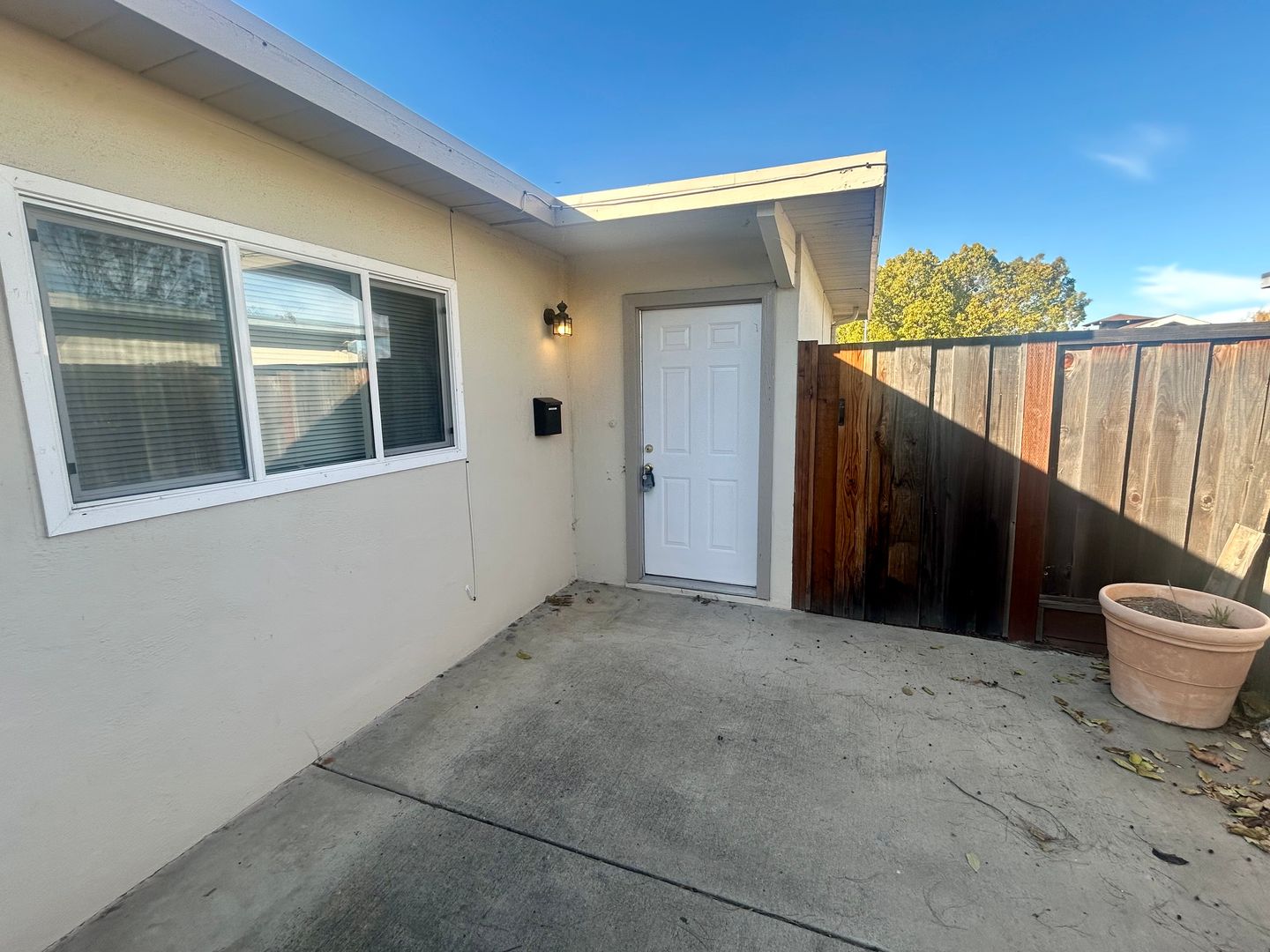 Livermore Apartment: 1624 Second St.