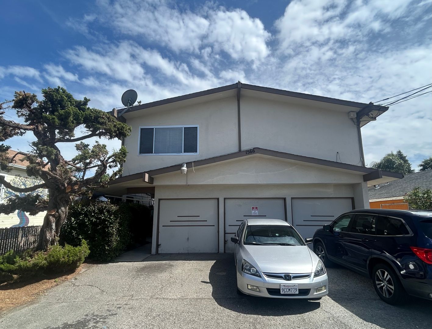San Leandro Apartment: 1566 167th Ave.