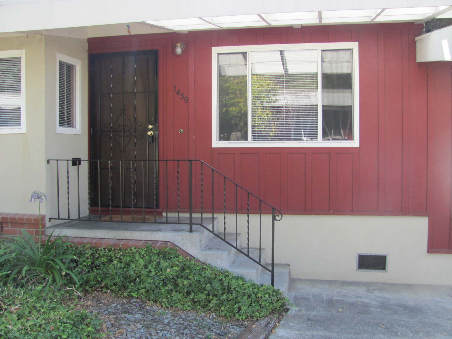 Hayward Apartment: 1455 C St.