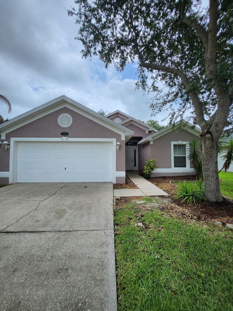 West Melbourne House: 2891 Stratford Pt. Dr
