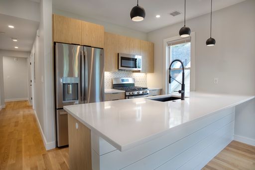 Newly Renovated - Central AC - Patio - Close to T