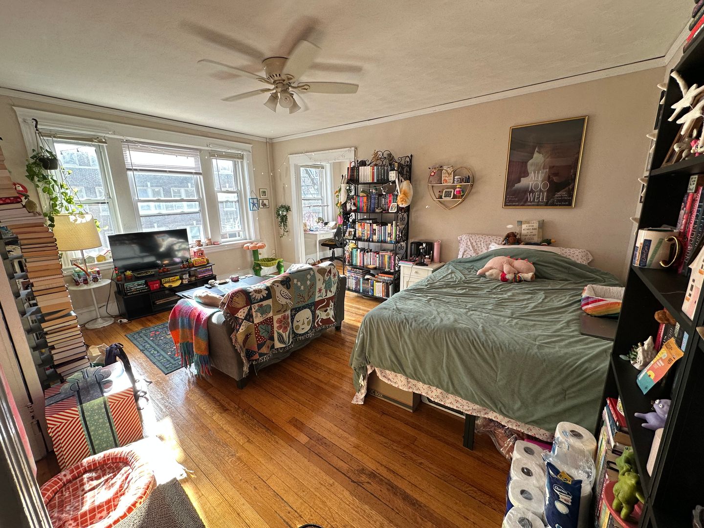 Brighton Apartment: 1619 Commonwealth Ave