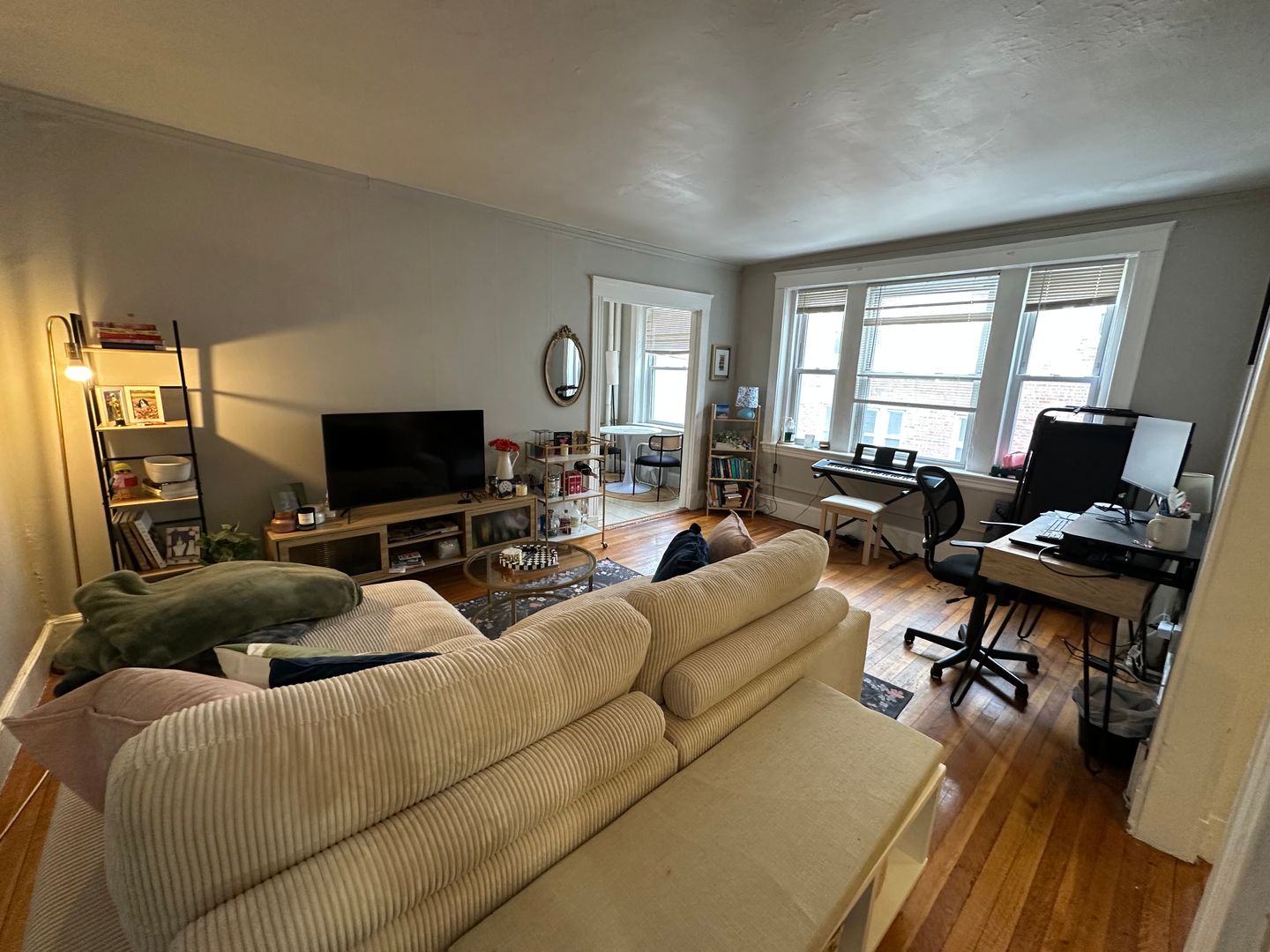 Brighton Apartment: 1619 Commonwealth Ave