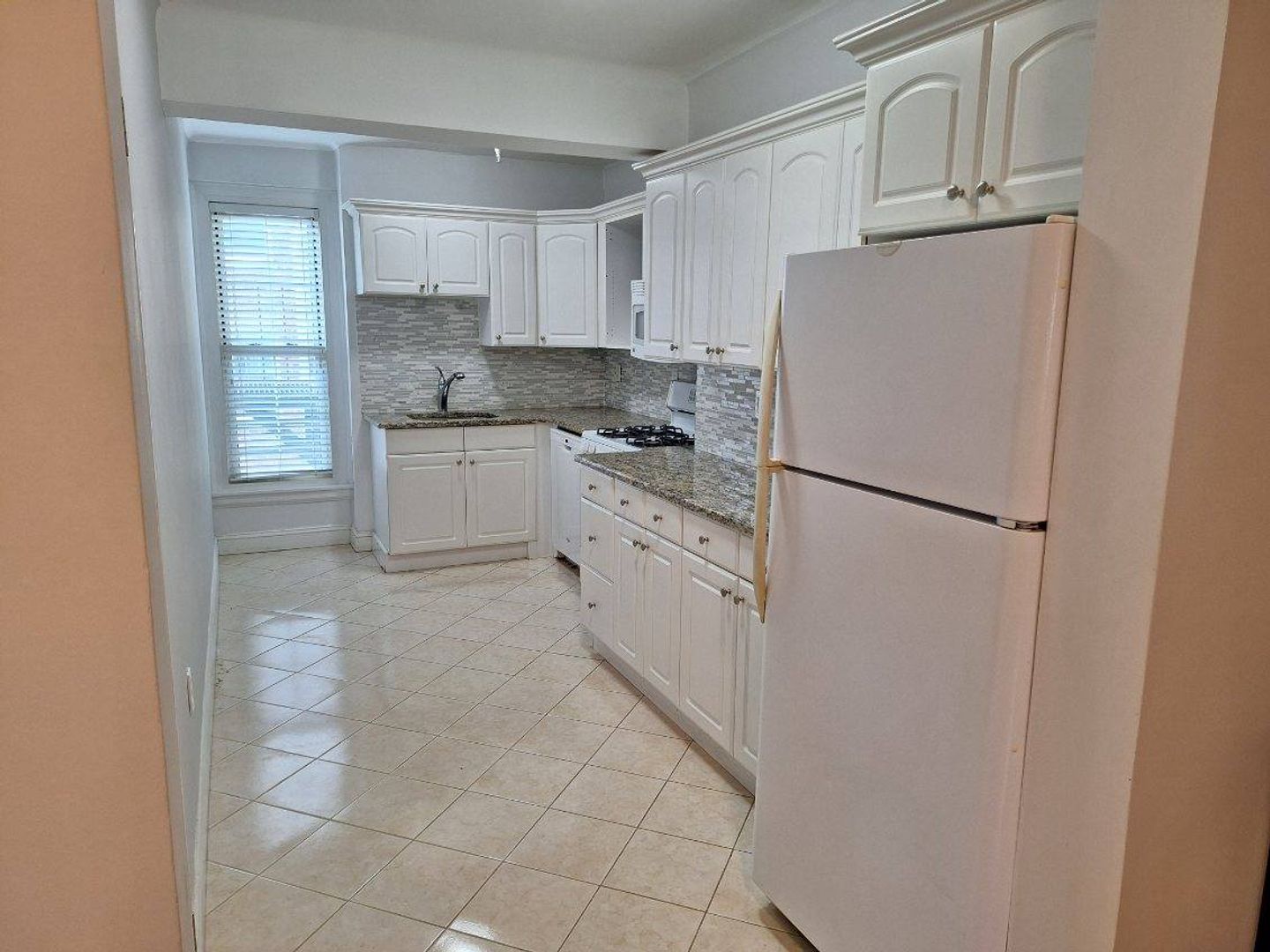 Brookline Condo: 1450 Beacon St #503