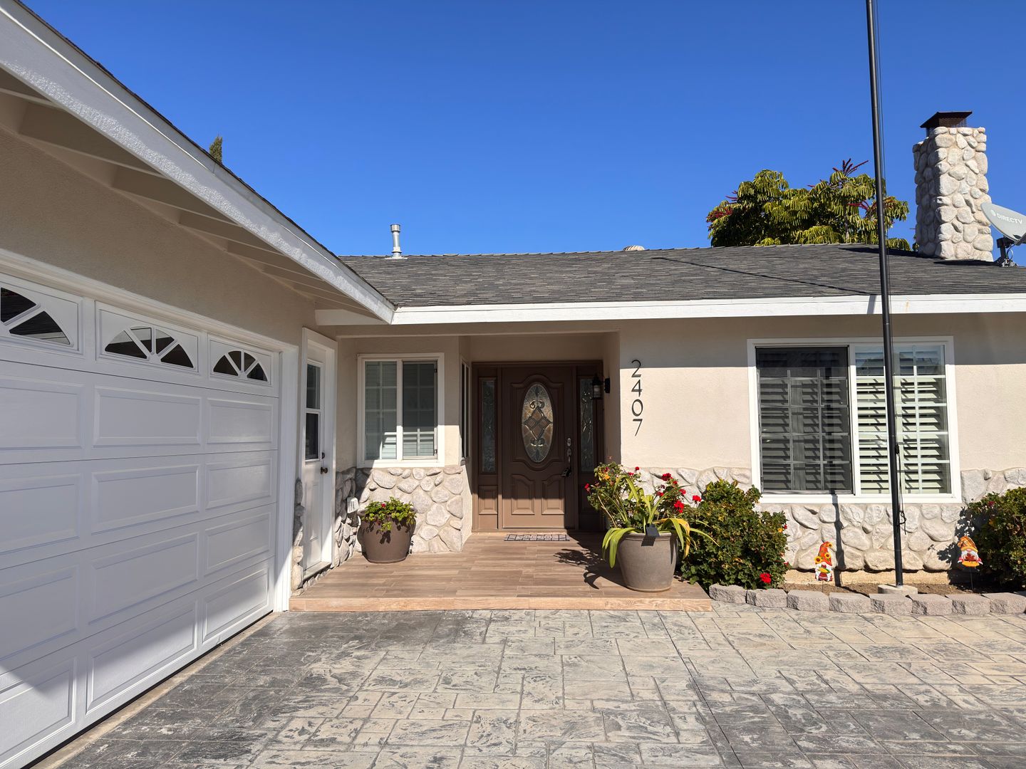 Lomita House: 2407 Esther View Dr