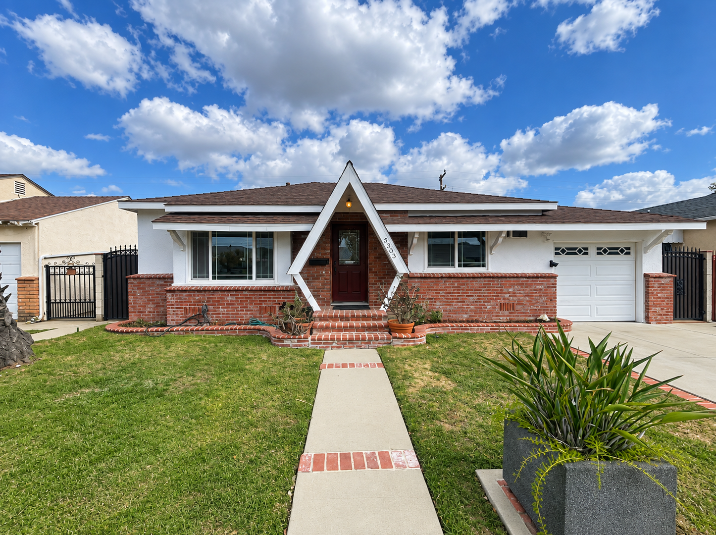 Hawthorne House: 5303 W 123rd Place