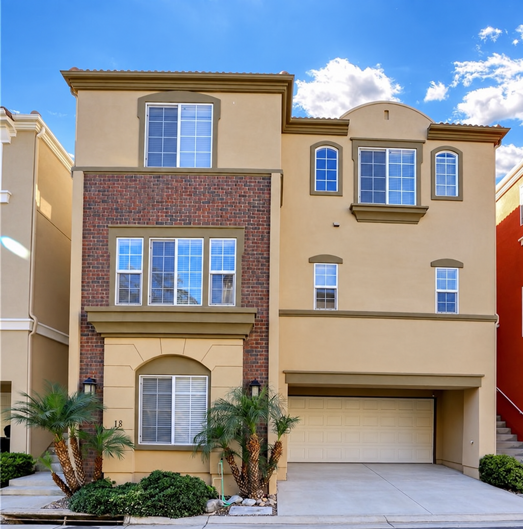 Torrance Townhome: 2815 Sepulveda Blvd #18