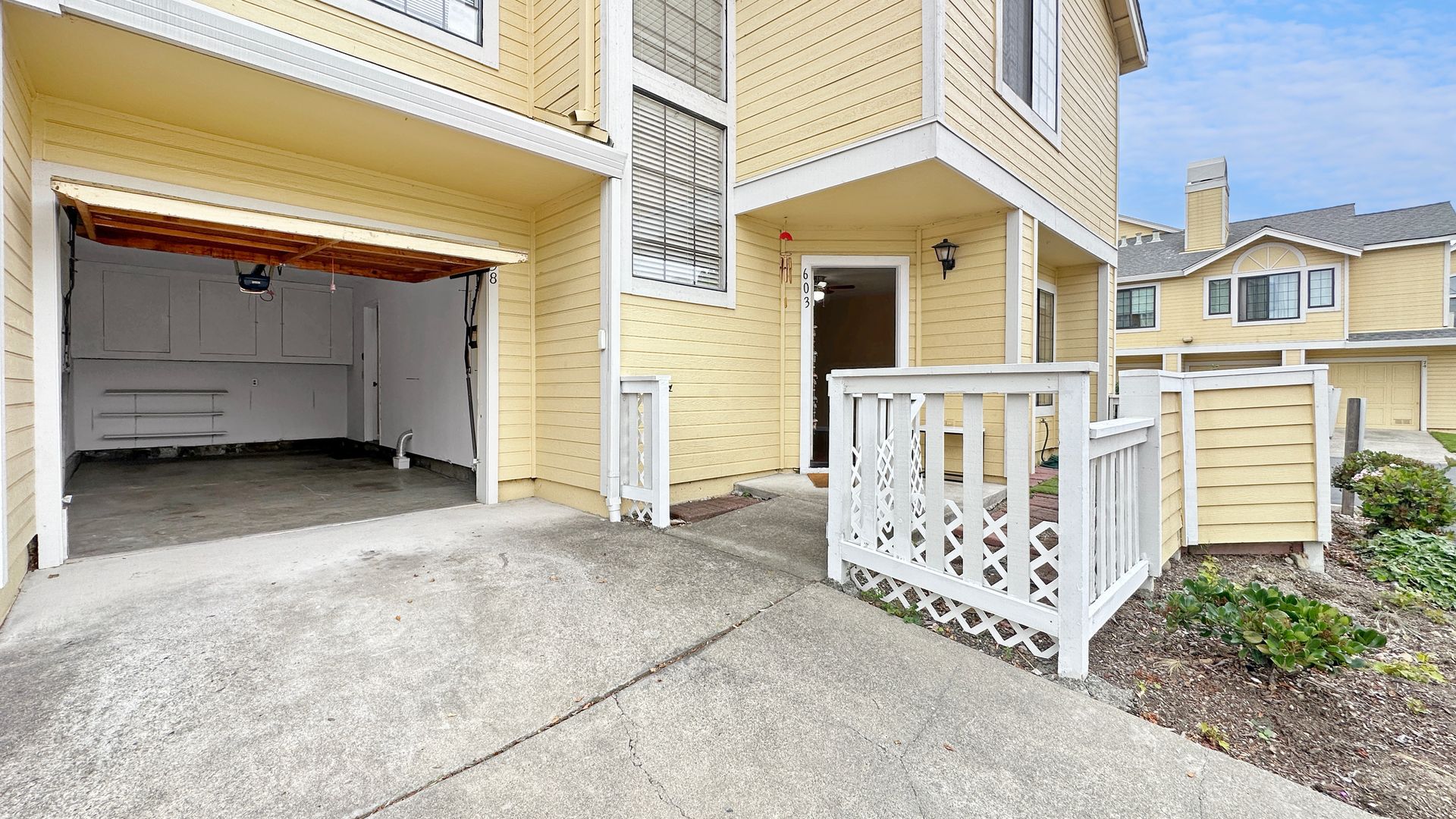 Hercules Townhome: 603 Devonwood