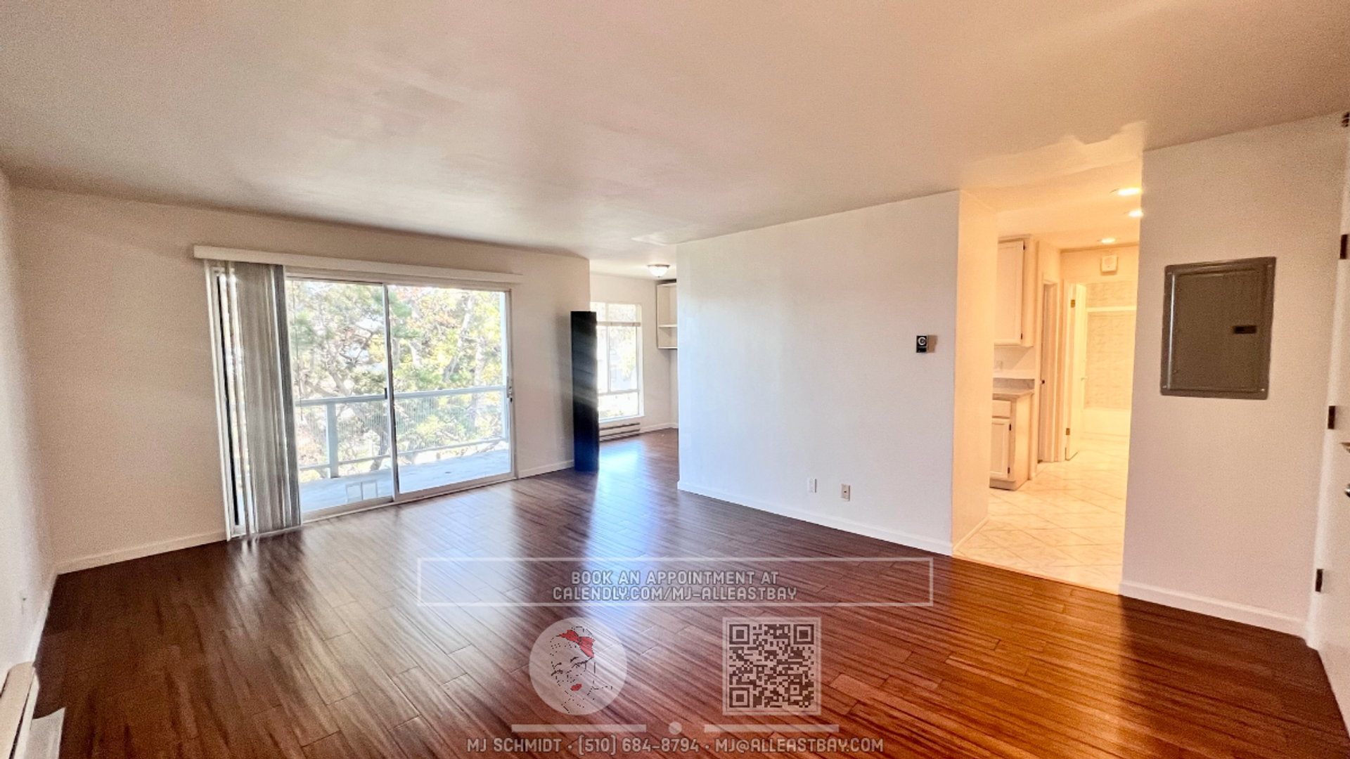 Emeryville Condo: 2 Commodore Drive, Apt D389