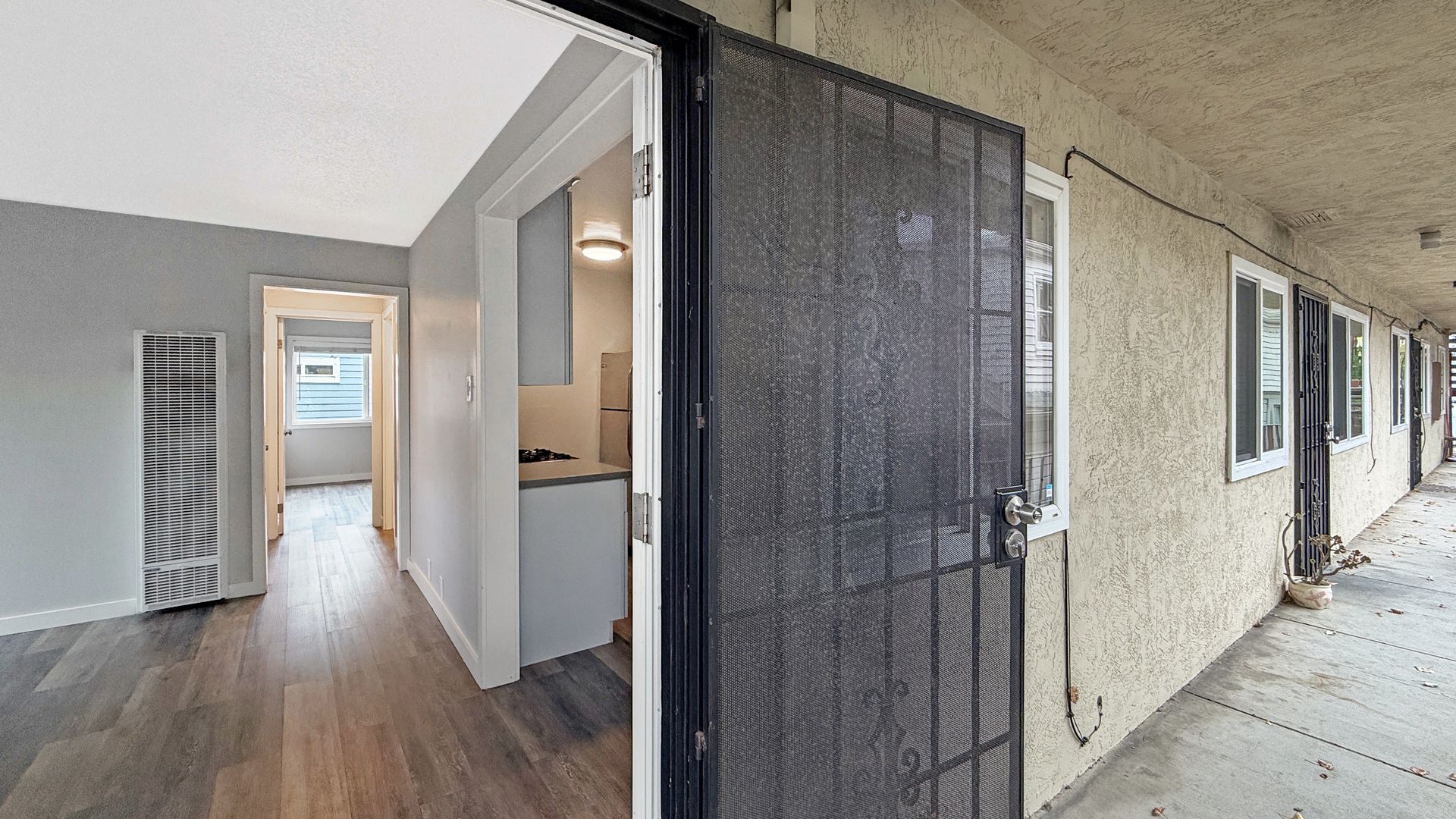 Berkeley Apartment: 1816 Fairview Street