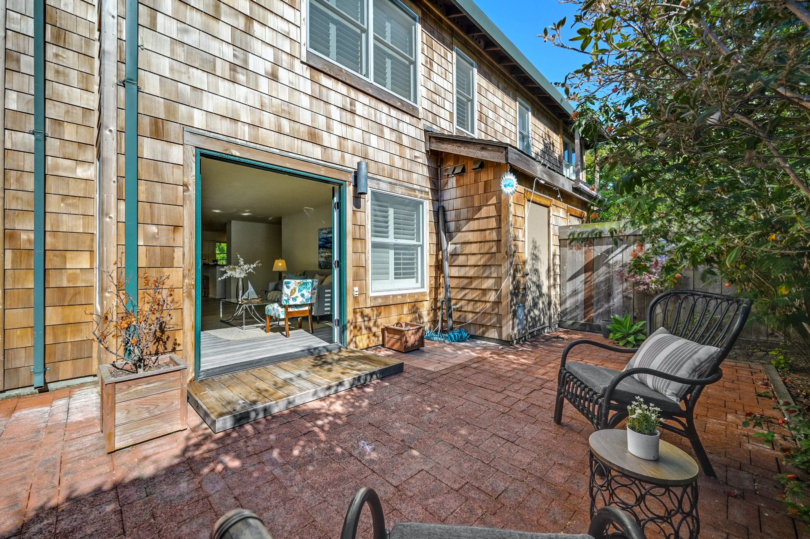 Alameda Townhome: 658 Centre Court