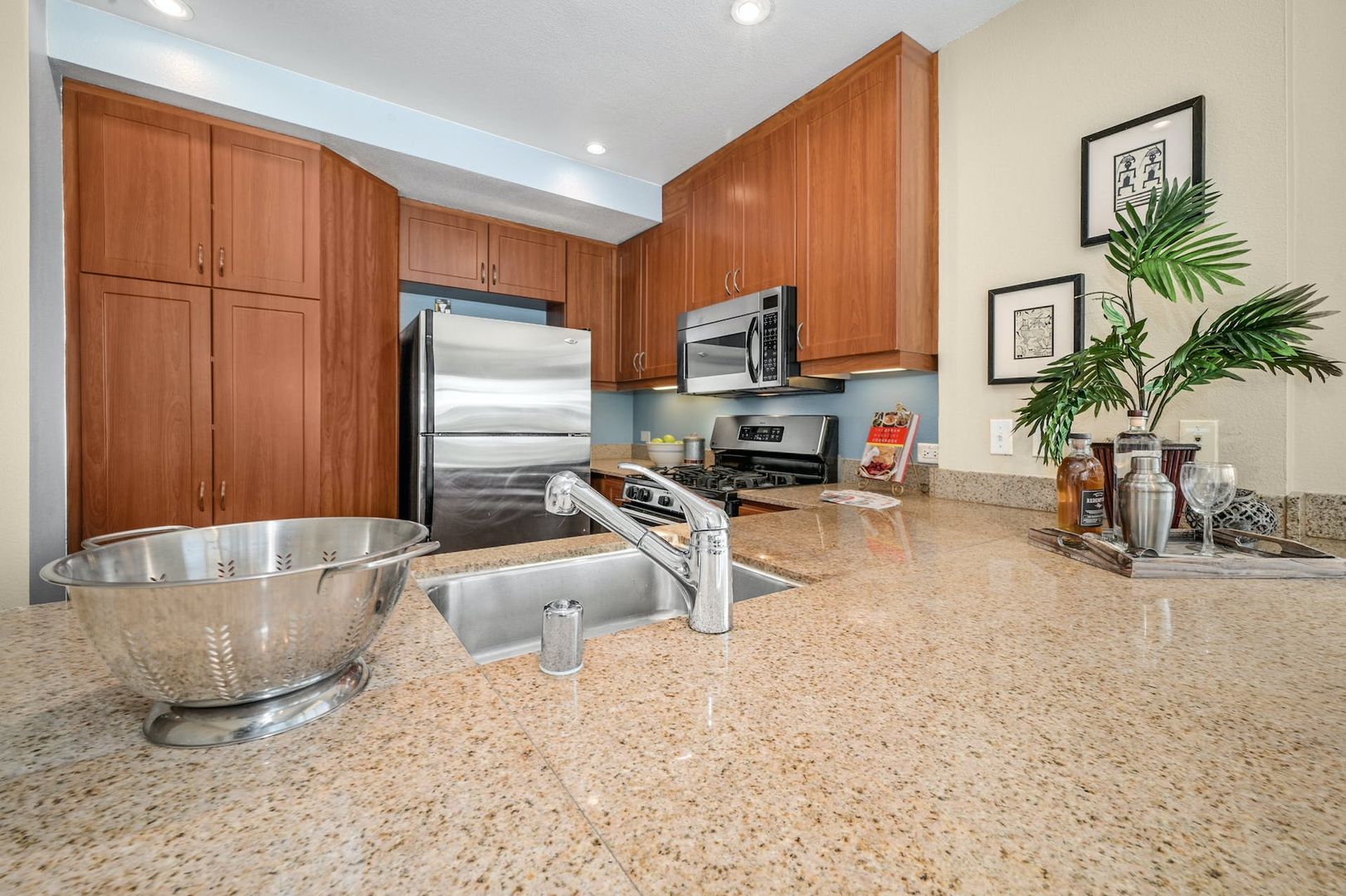 5855 Horton Street #601, photo 6