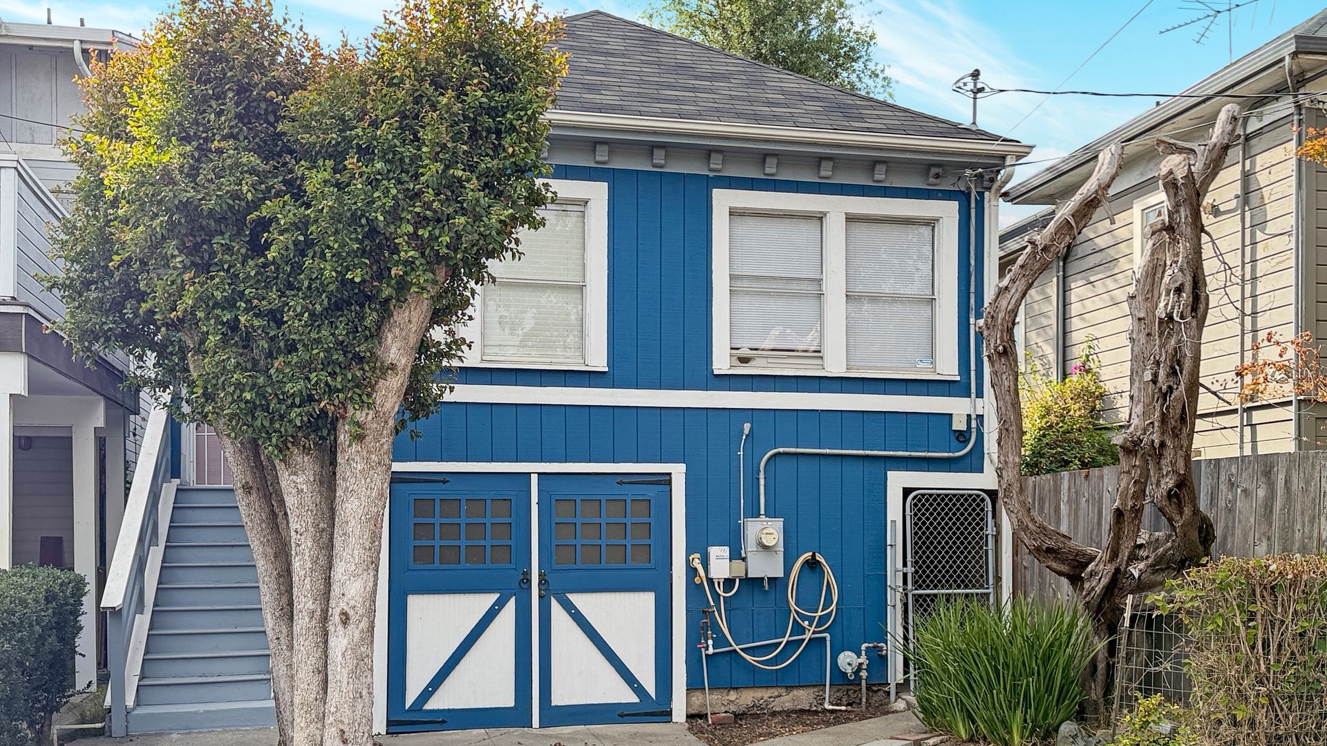 5913 Vallejo Street, Emeryville