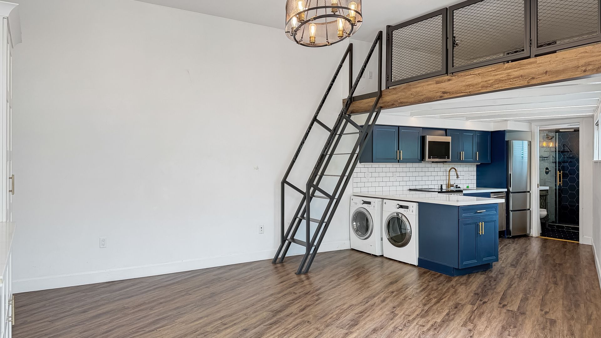 Oakland House: 6029 Market Street