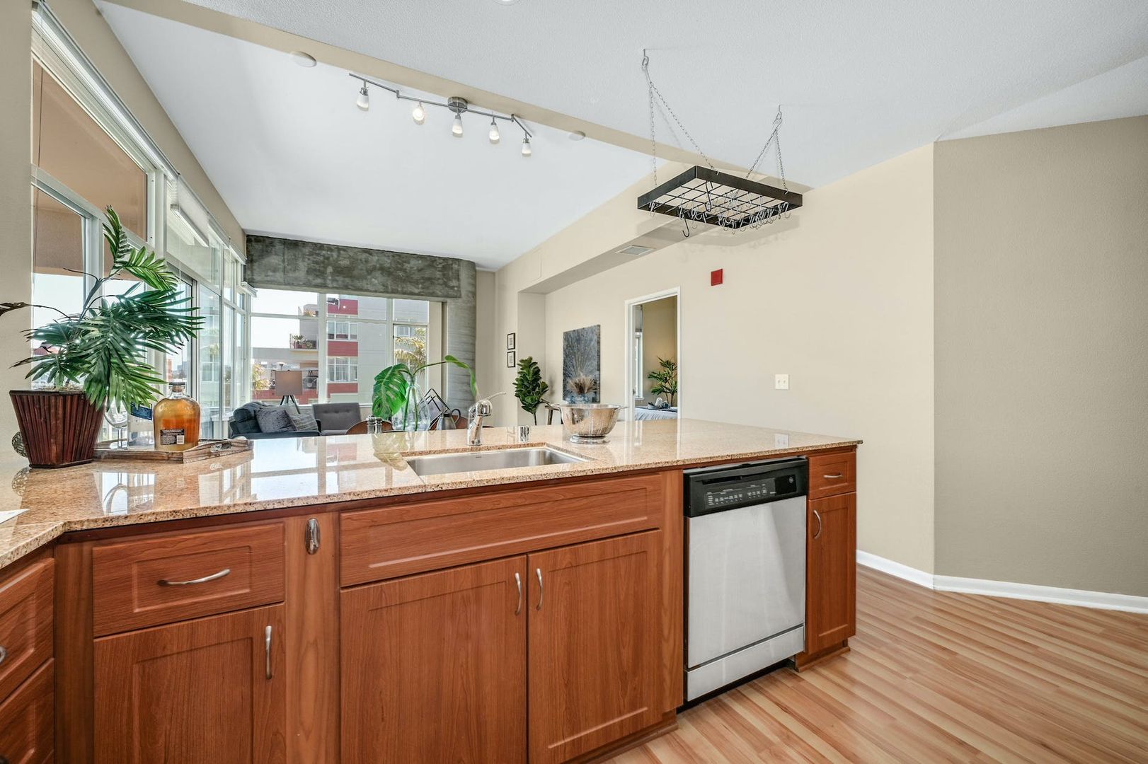 5855 Horton Street #601, photo 4