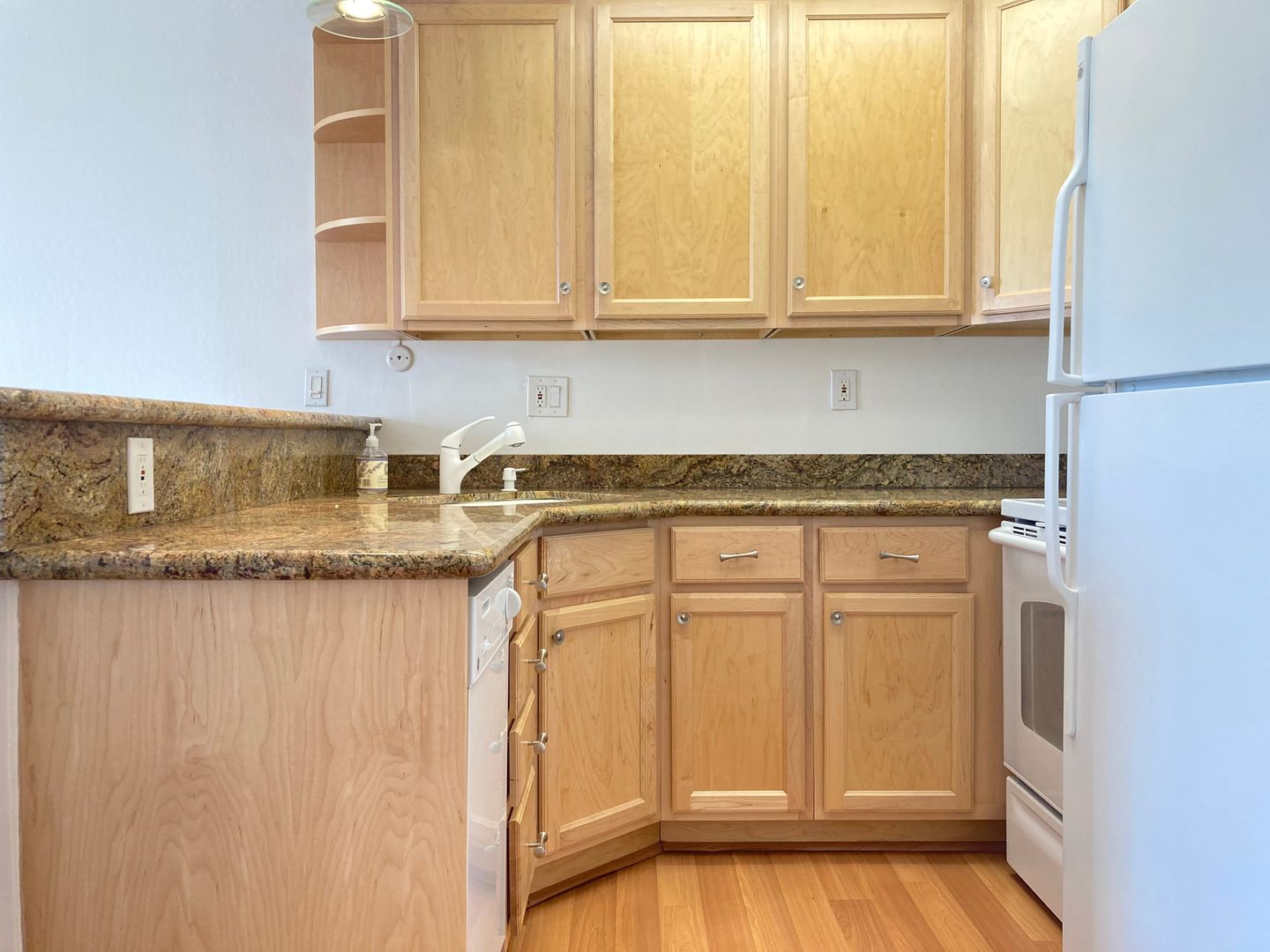 Emeryville House: 6 Commodore Drive, Apt C239