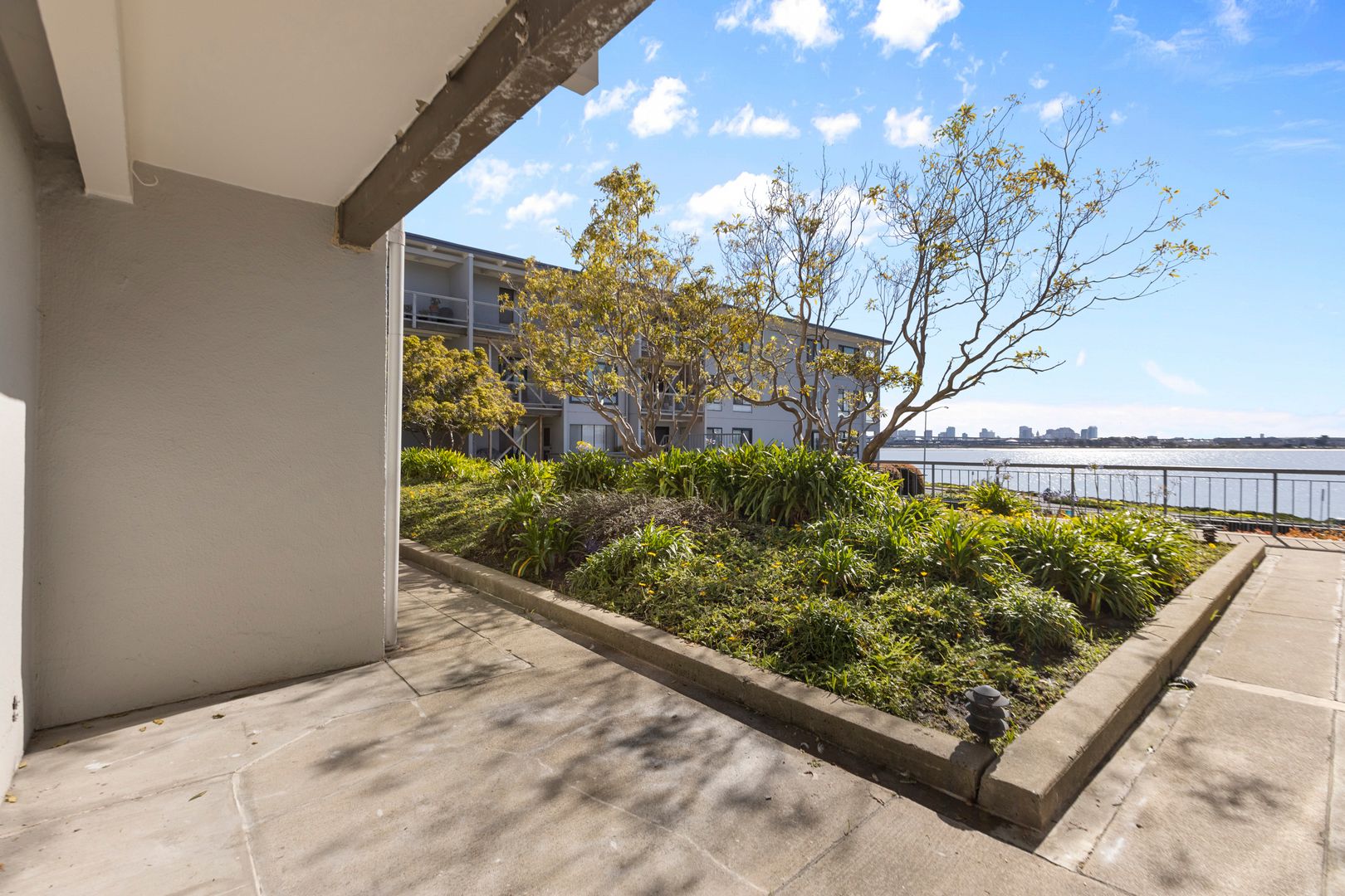 Emeryville Condo: 3 Admiral Drive, Apt F263