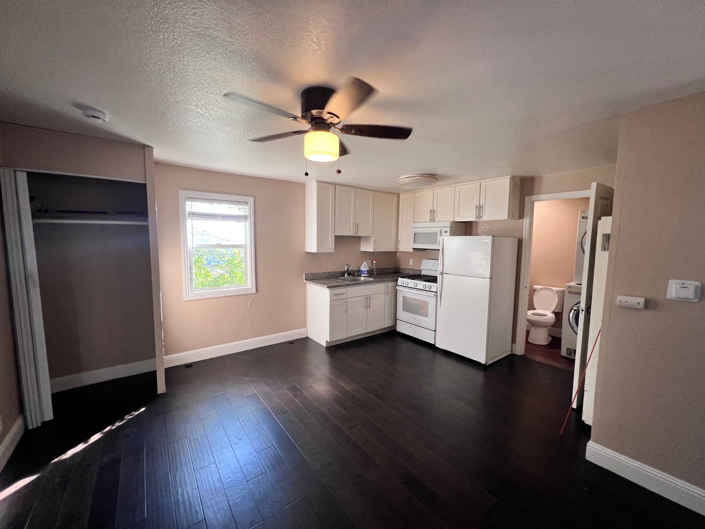 Vallejo Apartment: 429 Benicia Road