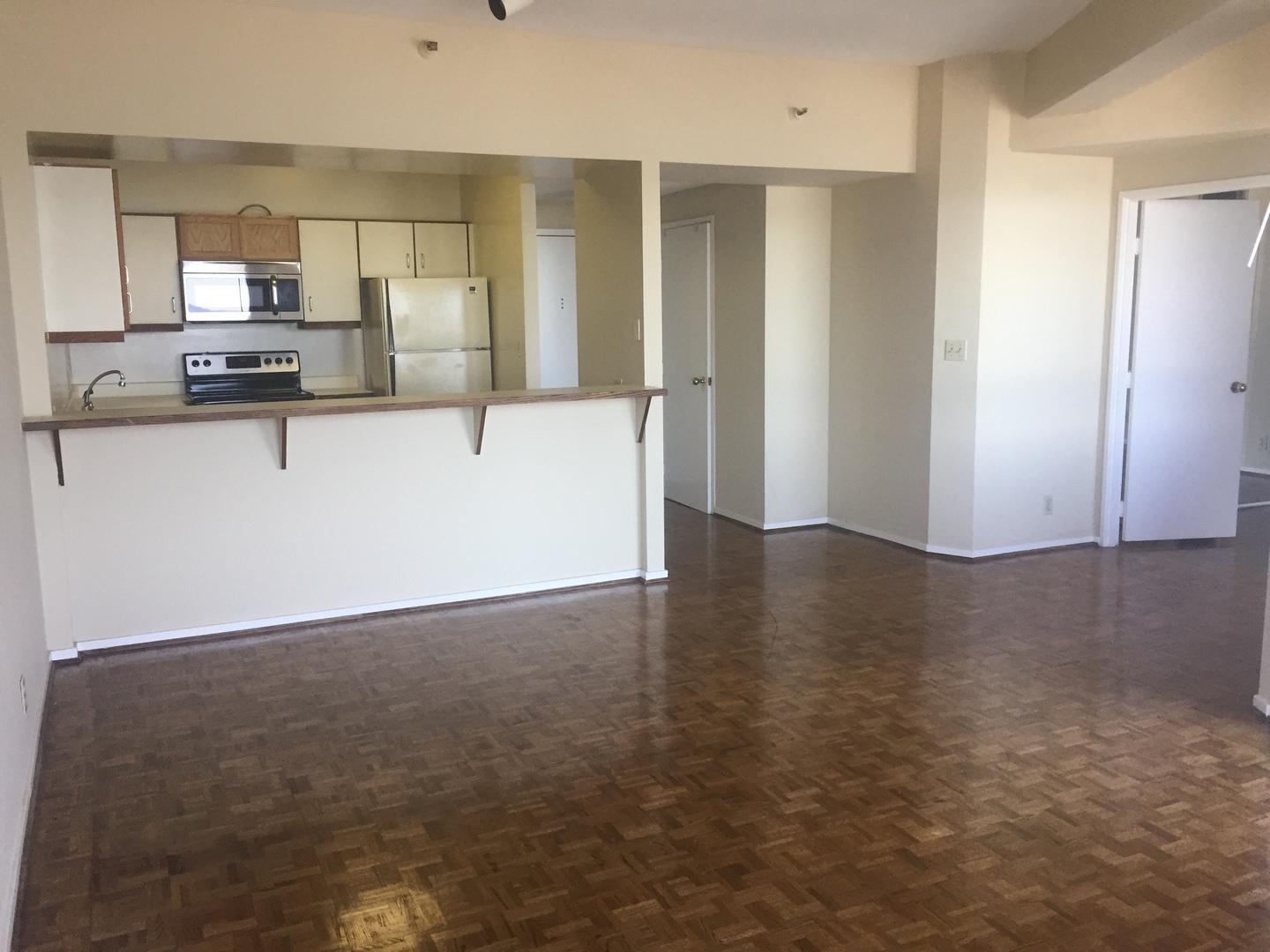 Emeryville Condo: 6363 Christie Avenue #1611