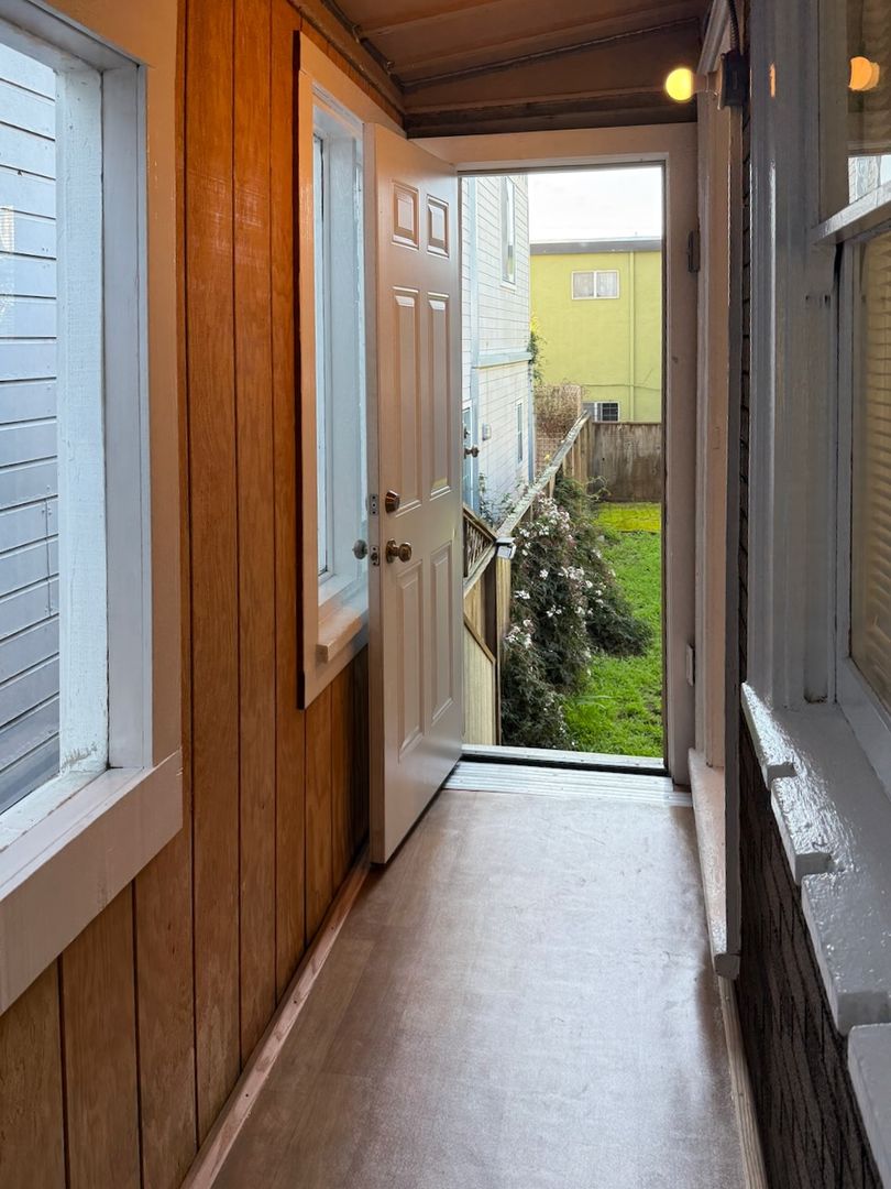 5913 Vallejo Street, photo 27