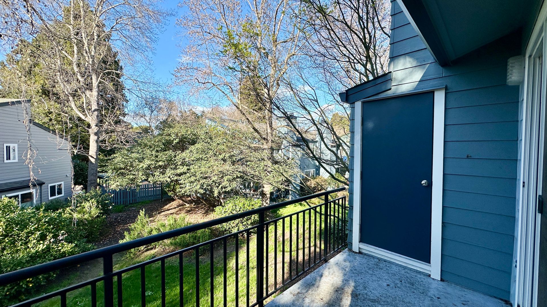 Emeryville Condo: 40 Emery Bay Drive