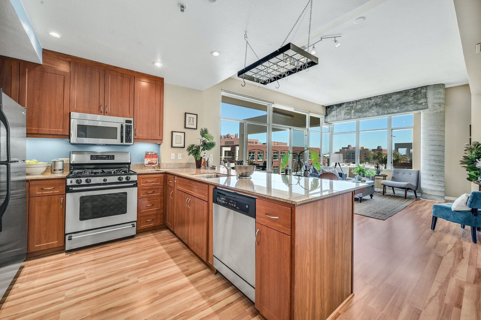 5855 Horton Street #601, photo 7