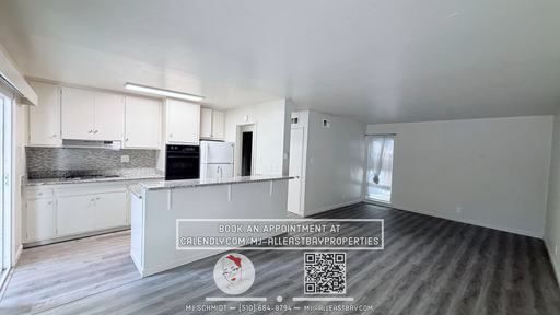 Large 2 Bedroom - 1 Bath - located close to restraunts and campus .Includes Water & Garbage – photo 1
