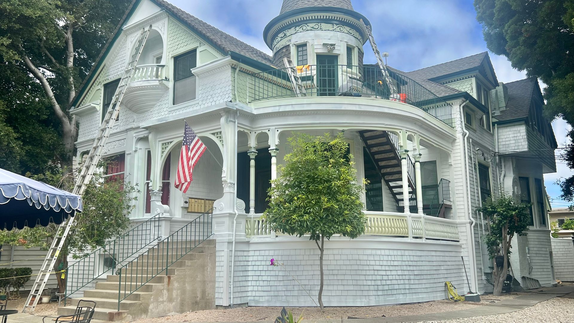 Alameda Apartment: 1423 Central Ave.