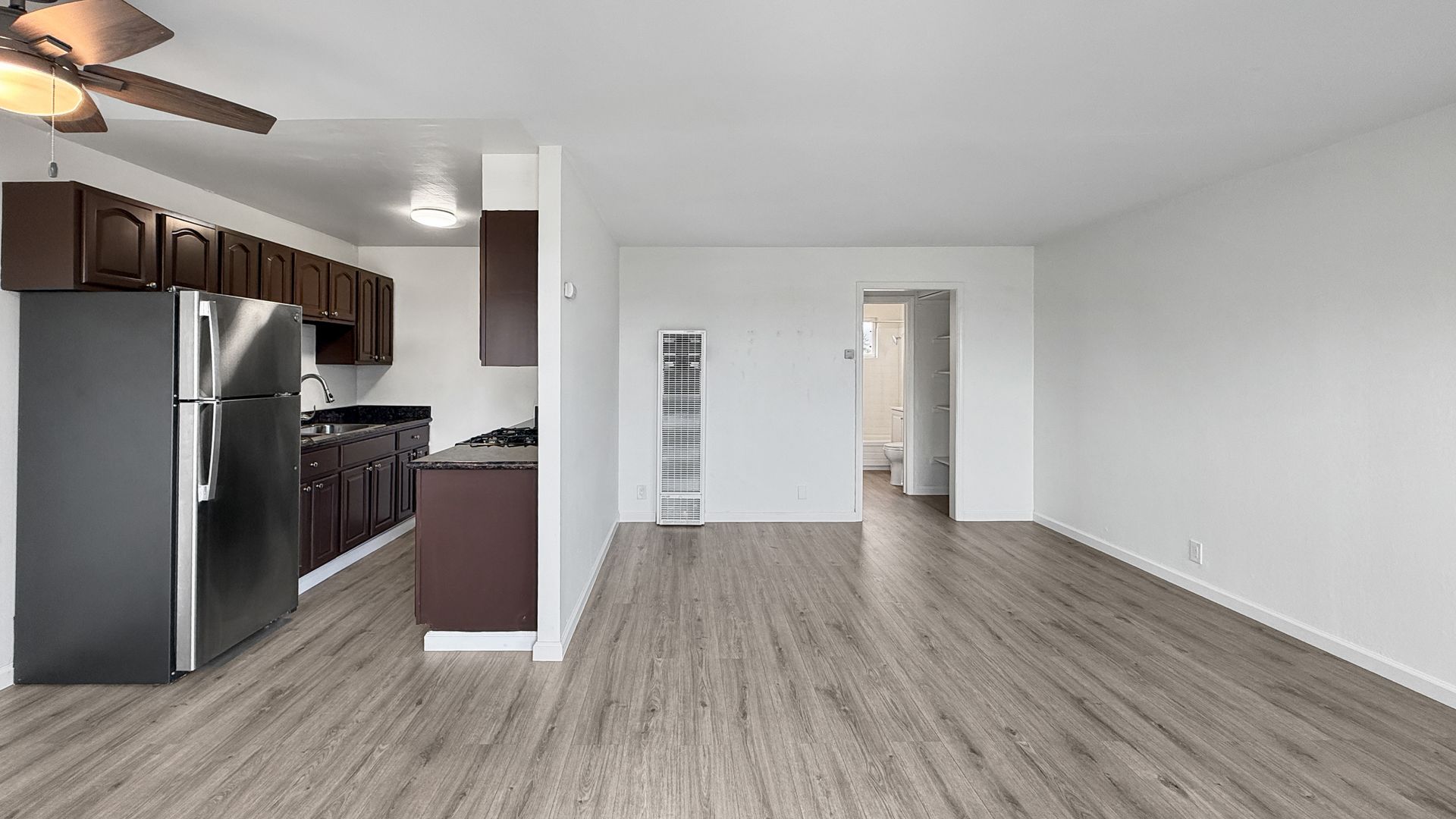 Oakland Apartment: 2011 10th Avenue, Apt 33