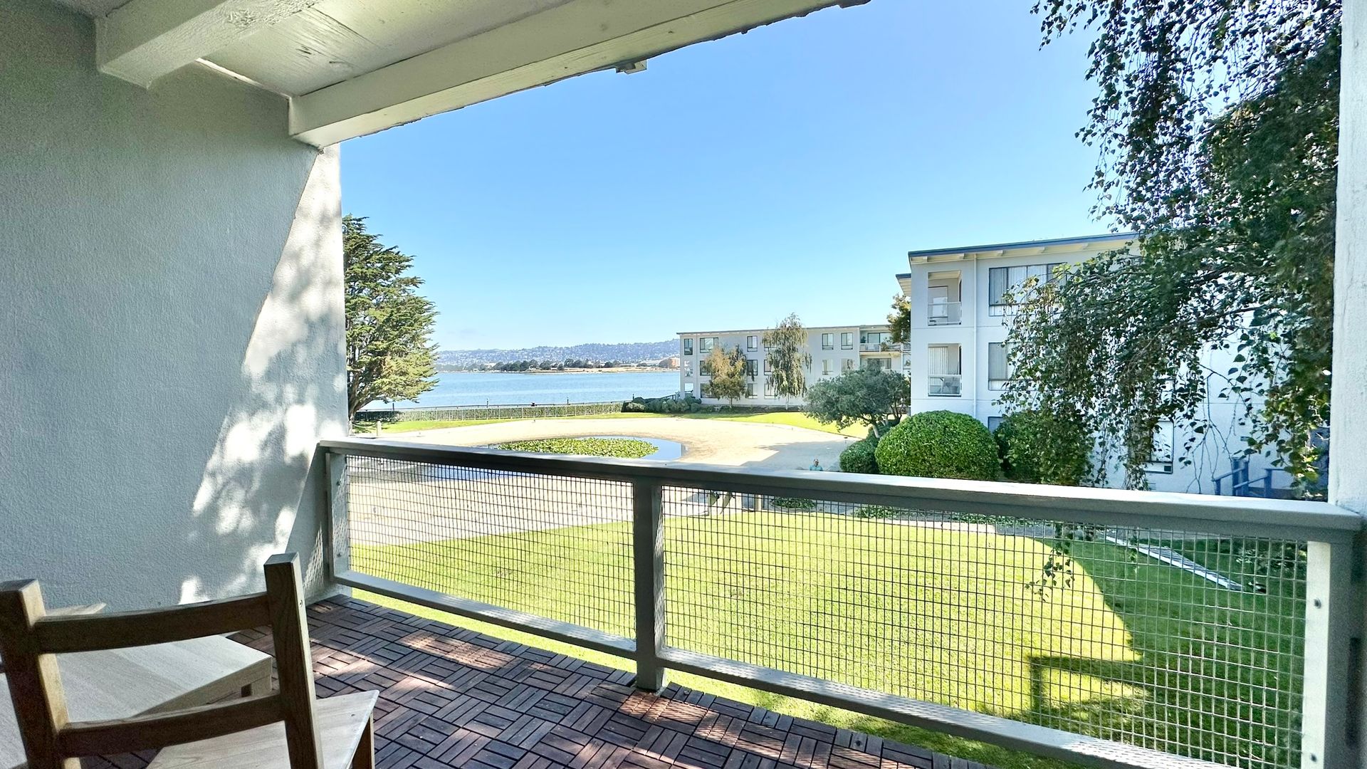 Emeryville Condo: 8 Admiral Drive, Apt A227